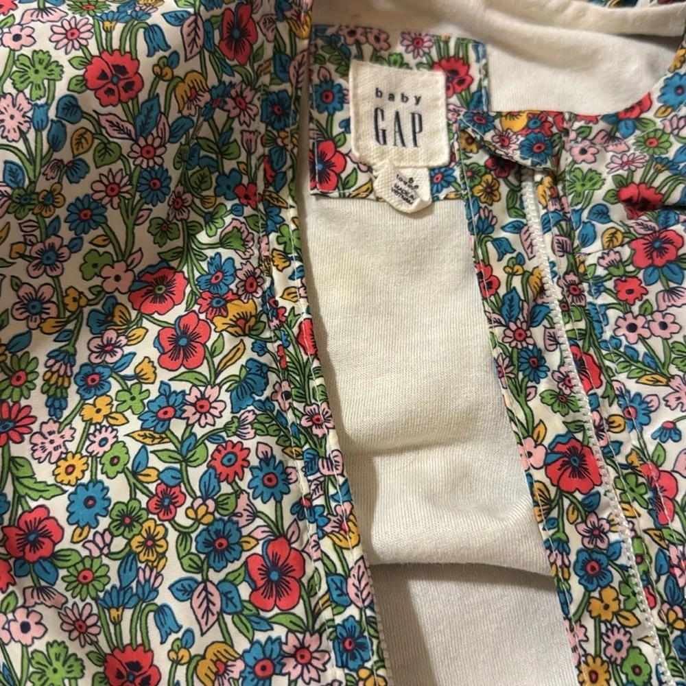 Gap 12-18m windbreaker/ light rain jacket